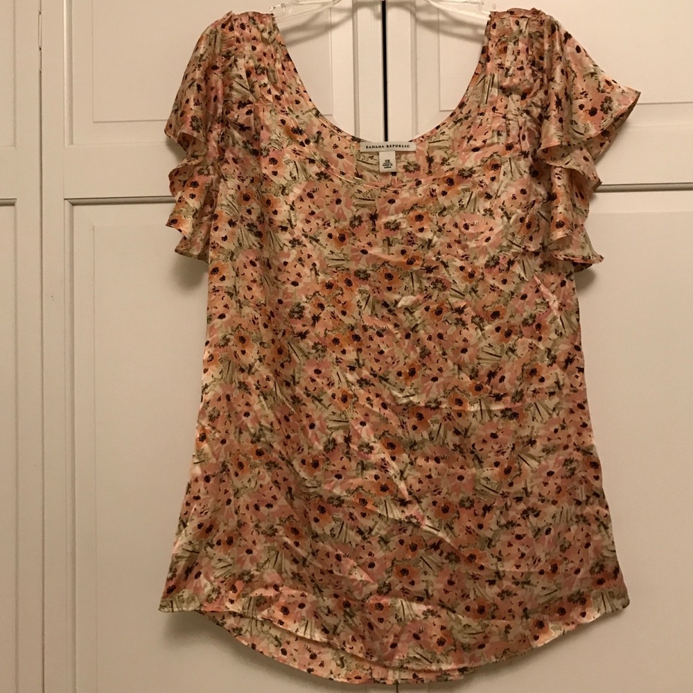 Banana Republic 100% silk top